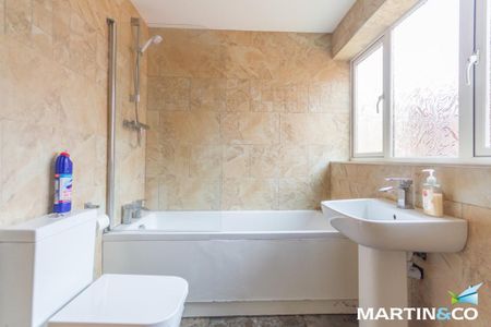 2 bedroom terraced house to rent - Photo 4