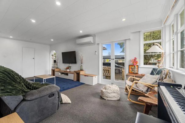 Renovated 3-Bedroom Home - Move-In Ready - Photo 1