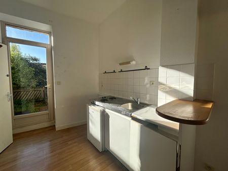 Location Appartement 2 pièces 29m² - Photo 2