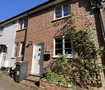 2 bed terraced house to rent in Torrington Place, Kenton, EX6 - Photo 5