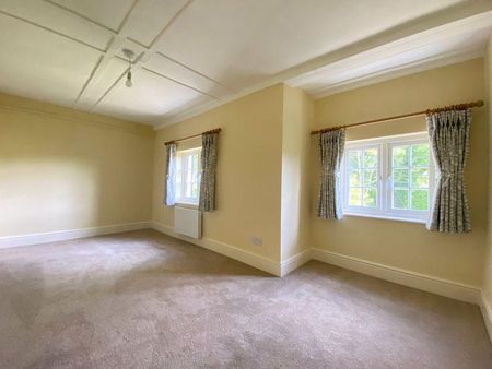 4 bedroom detached house to rent - Photo 5