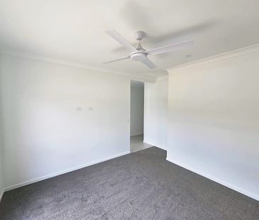 Brand New 4-Bedroom Home Opposite Central Springs Park - Photo 2