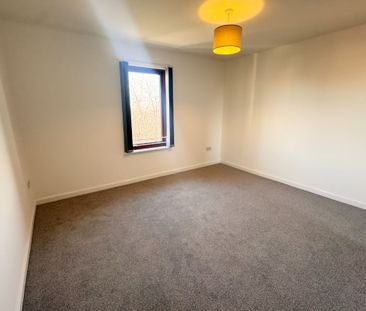 2 Bed, Flat - Photo 2