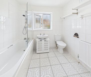 2 bedroom terraced house to rent - Photo 4