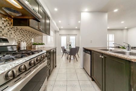 Detached Home For Lease | E9239530 - Photo 5