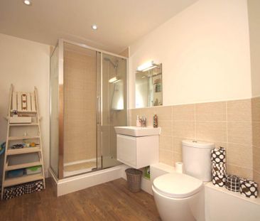 2 bed Semi-Detached for rent - Photo 3