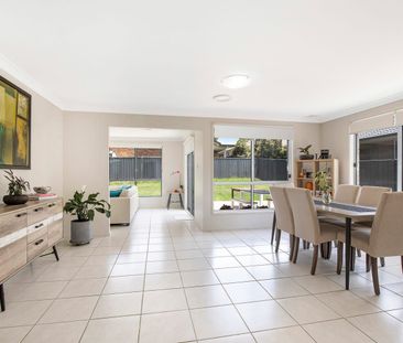 Spacious Family Home - Photo 5