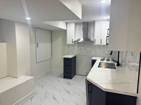 For Lease - 39 Walls Crescent, New Tecumseth, Ontario - Photo 3