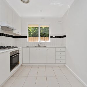 Inner-North Lifestyle at Its Best – Spacious Villa with Water Usage Included - Photo 2