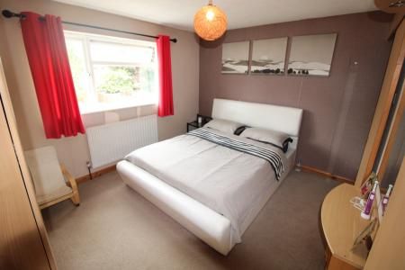 Ascot Close, Winshill, Burton upon Trent, DE15 - Photo 2