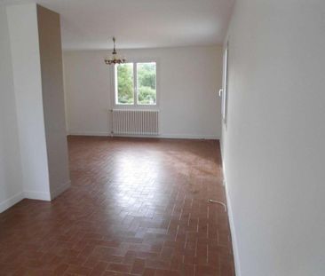 Location Maison 4 pièces 93m² CHASSENEUIL DU POITOU 86360 - Photo 1