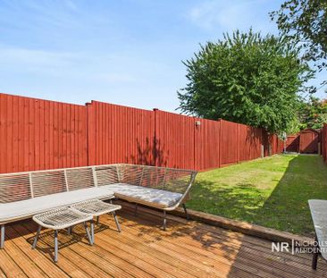 2 bedroom end of terrace house to rent - Photo 4