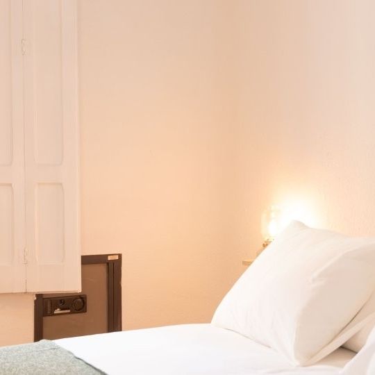 barcelona, Catalonia 08012 - Photo 1