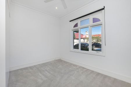 Stunning Home Overlooking Moore Park Golf Course! - Photo 2