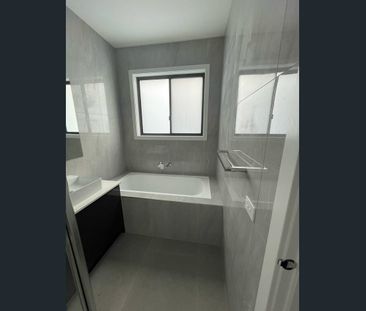 22 Anisata Way, Manor Lakes, Vic 3024 - Photo 5