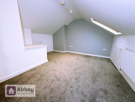 3 bedroom terraced house to rent - Photo 2