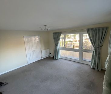 1 Bed Flat, Croham Road, CR2 - Photo 1