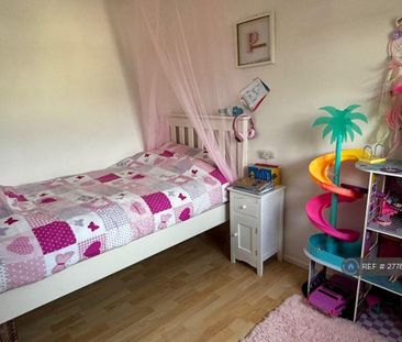 3 bedroom end of terrace house to rent - Photo 5