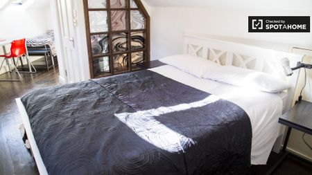 Studio Apartment in 4-bedroom house in Dundrum, Dublin - Photo 5