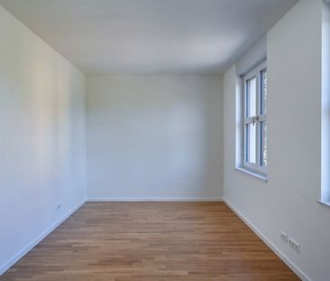 Neubau! Wunderschöne 4-Raumwohnung mit Balkon und Einbauküche - Foto 1