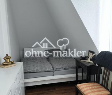 Möblierte 2-Zimmer-Dachgeschosswohnung mit sonnigem Balkon und Blic... - Photo 5