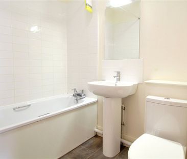 Union Terrace, Aldershot, GU11 - Photo 5