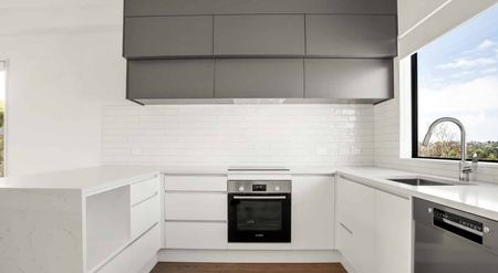 Modern Remuera Townhouse - Photo 4