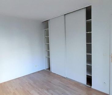 Location Appartement 2 pièces 39m² COURBEVOIE 92400 - Photo 3