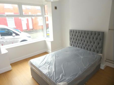4 bedroom terraced house to rent - Photo 2