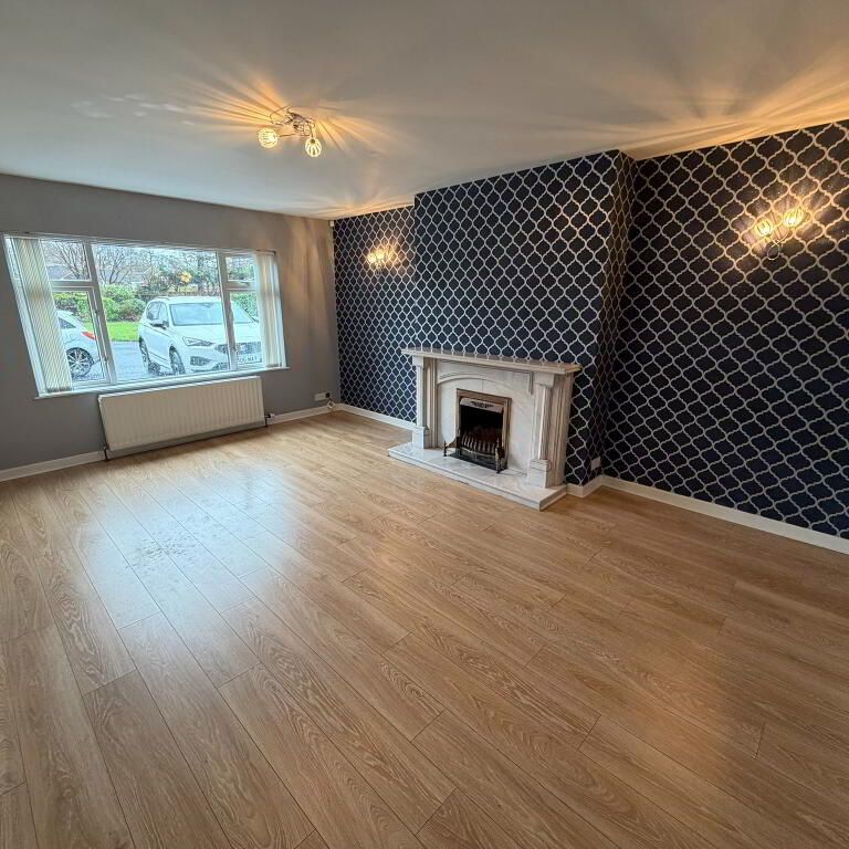 20 Greystone Road, Antrim, BT41 1JX - Photo 1