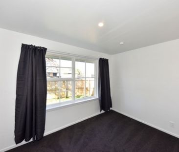 Spacious Family Living with Bonus Sleepout in Woolston - Photo 2