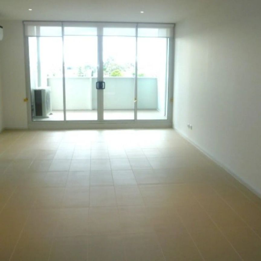Modern Apartment In A Convenient Location - Photo 1