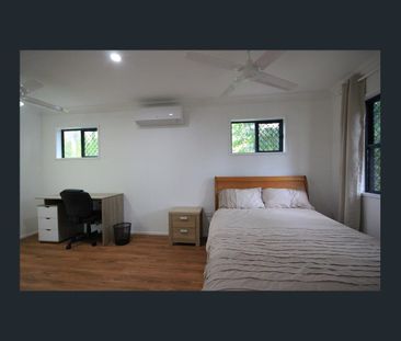 One of a Kind Gem in Kelso - Photo 5