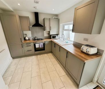 2 bedroom property to rent - Photo 4