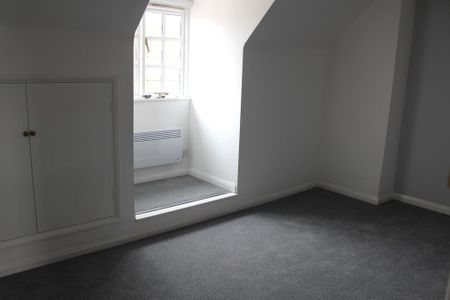 3 bedroom apartment to rent - Photo 4