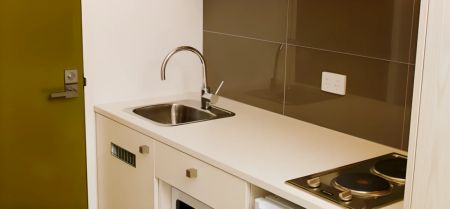 Studio Apartment Balcony - Double Bed - Photo 4