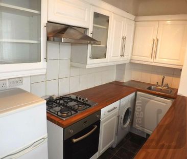 2 bedroom maisonette to rent - Photo 4