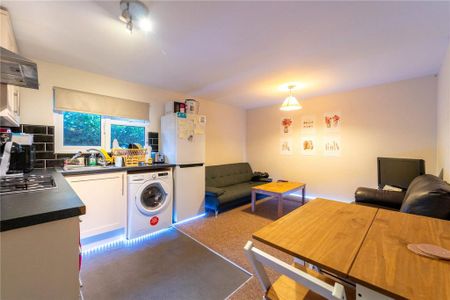 1 bedroom apartment to rent - Photo 2