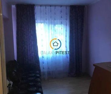 Apartament trei camere Ultracentral-Mioveni, vedere spre Casa de Cultura - Fotografie 2
