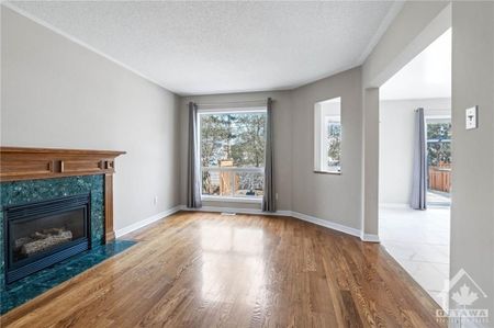 For Lease - 9 ARMAGH Way, Barrhaven, Ontario - Photo 2