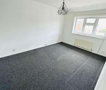 Calbroke Road Slough, SL2 - Photo 4