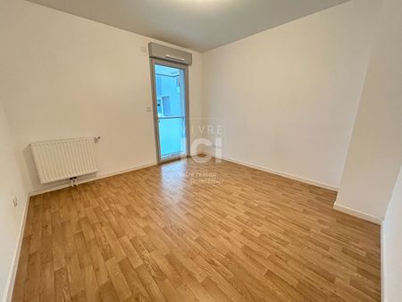 A Louer Appartement 3 Pièces De 65 M² Avec Grande Terrasse De 48 M² + Deux Places De Stationnements Privative -sainte Luce Sur Loire - Photo 4