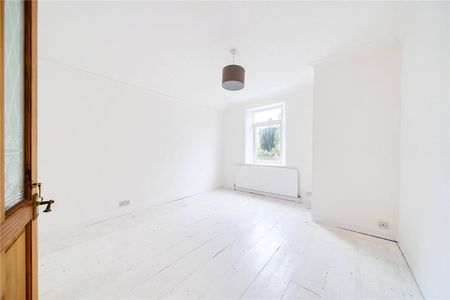 Pikes Hill, Epsom, Surrey, KT17 4EA - Photo 5