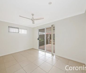 “Spacious Family Home, Available Mid November” - Photo 1