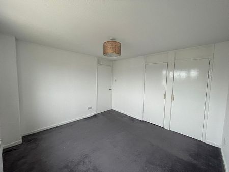 2 Bedroom Property To Rent - Photo 4