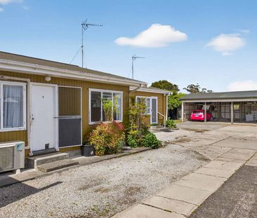 Modern & Move-In Ready on Ormond Road - Photo 4