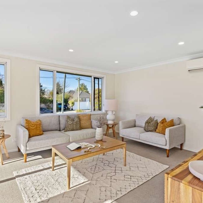 Christchurch - Photo 1