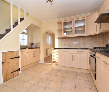 2 bedroom semi-detached house to rent - Photo 5