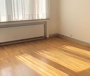 Appartement te huur in Etterbeek voor € 890 met 1 slaapkamer - Photo 3