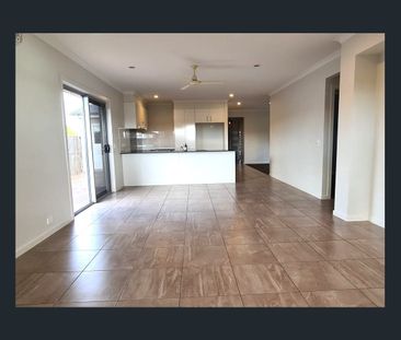 35 Koolivoo Parade, Boyne Island, Qld 4680 - Photo 6